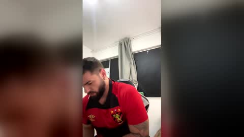 lucas_wolfx online show from April 2026 10:45:02 PM