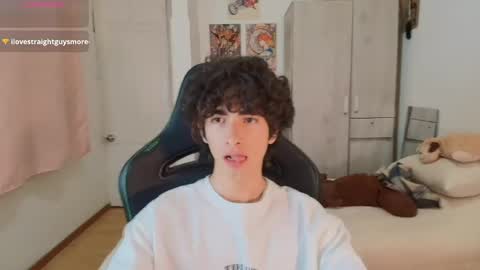 lucas_xo online show from April 2026 05:10:01 AM