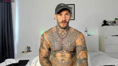 lucasexclusive online show from November 2025 06:25:02 AM