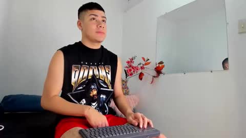 LUCAS TORREZ online show from December 2025 11:01:02 PM