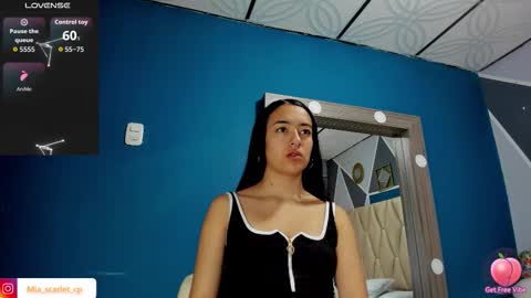 MIA HOT online show from November 2025 12:15:01 PM