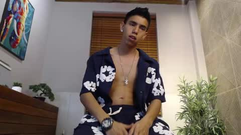 Lucca Moreti online show from May 2026 03:36:02 AM