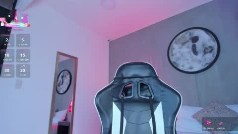 L U C C I A online show from November 2025 02:43:02 AM