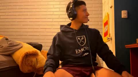 Felipe online show from December 2024 02:25:02 AM