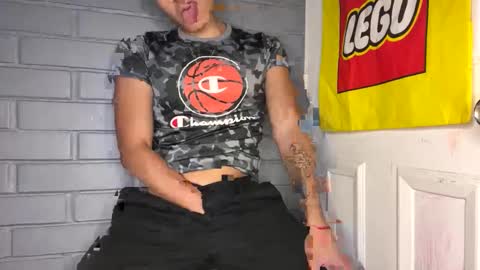 Felipe online show from December 2024 02:43:02 AM