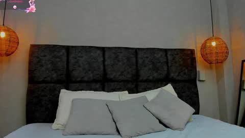 LUCIA  online show from September 2025 12:05:02 PM