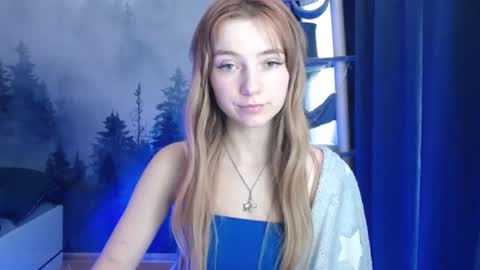 Snapshot of luciacam20 chatting on January 2025 10:22:01 AM Lucy online show from January 2025 10:22:01 AM