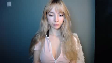 Lucy online show from December 2025 01:27:02 PM