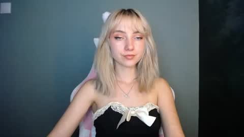 Snapshot of luciacam20 chatting on July 2026 03:14:02 PM Lucy online show from July 2026 03:14:02 PM
