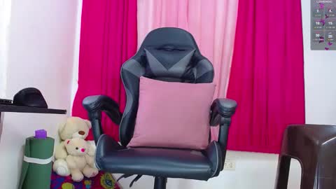 luciana0326 online show from December 2025 08:59:02 PM