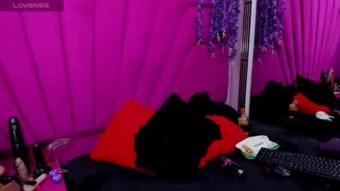 Luci online show from March 2026 08:37:02 PM