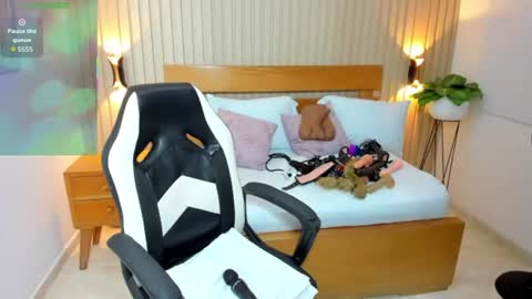 Luciana online show from June 2026 12:26:02 PM