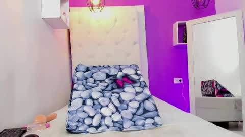 Snapshot of luciana_hot699 chatting on April 2026 02:23:01 PM Luciana online show from April 2026 02:23:01 PM