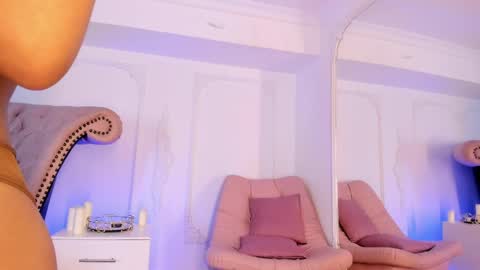 Snapshot of luciana_roa chatting on June 2026 02:32:02 PM Luciana online show from June 2026 02:32:02 PM