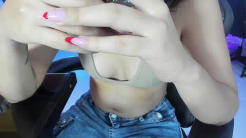 Snapshot of lucianacarter chatting on February 2025 04:03:01 AM online show from February 2025 04:03:01 AM