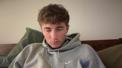 Snapshot of luciancrowe chatting on October 2025 05:13:02 PM Lucian online show from October 2025 05:13:02 PM