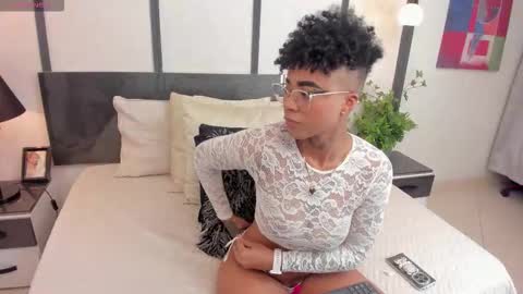  lucia wallace  online show from December 2025 12:20:02 AM