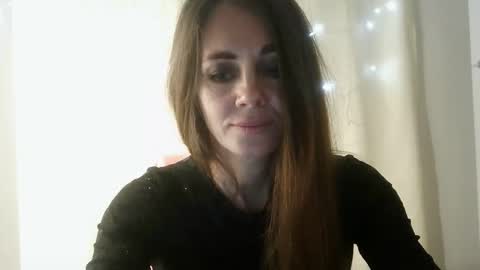 Snapshot of luciemack chatting on October 2025 06:41:01 PM LucieMack online show from October 2025 06:41:01 PM