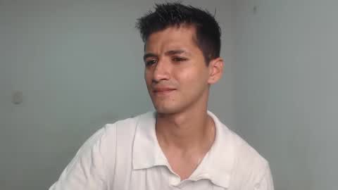 Snapshot of lucifferr_ chatting on January 2025 01:39:02 AM leonel online show from January 2025 01:39:02 AM