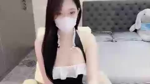 lucii04 online show from June 2026 07:17:01 PM