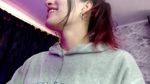 Lucia online show from November 2025 03:49:01 PM