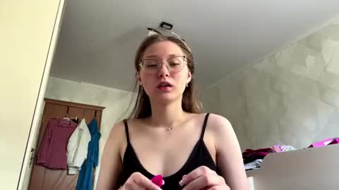 Snapshot of lucindascercy chatting on July 2026 03:06:02 AM Maya online show from July 2026 03:06:02 AM