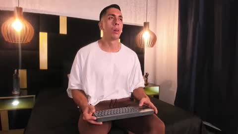 Snapshot of lucio__fox chatting on May 2026 11:51:02 AM Lucio online show from May 2026 11:51:02 AM