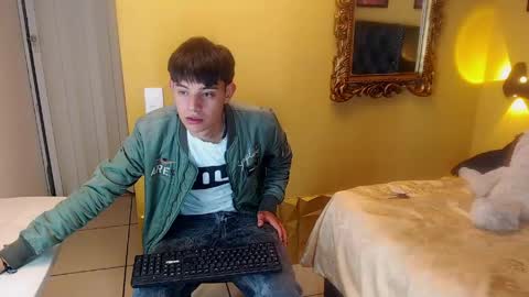 Snapshot of luckk_ chatting on April 2026 06:11:02 AM luckk_ online show from April 2026 06:11:02 AM