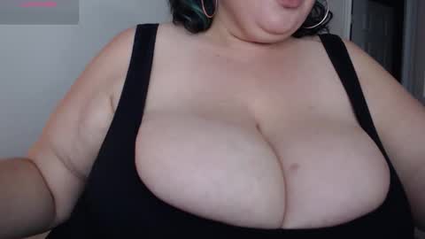 lucklucybbw online show from March 2026 12:38:02 AM