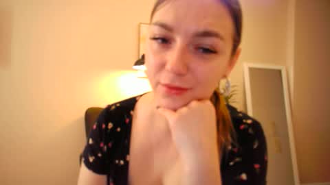 lucky_foryou_baby online show from December 2024 06:33:01 AM