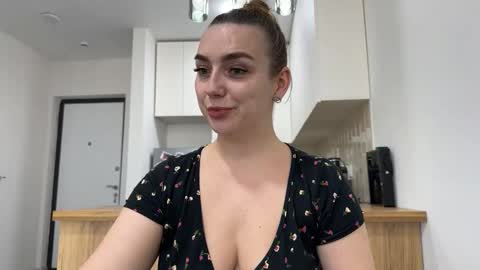 lucky_foryou_baby online show from November 2025 12:15:02 PM