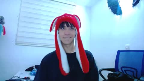 Snapshot of lucky_strickee chatting on October 2025 04:46:02 AM lucky_strickee online show from October 2025 04:46:02 AM