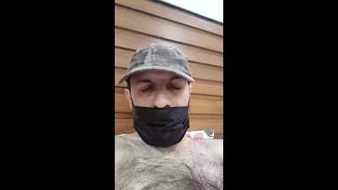 luckyfalcon2022 online show from April 2026 11:34:01 AM