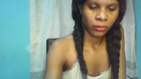 Snapshot of luckymadequeen chatting on January 2025 11:40:01 PM Gloria online show from January 2025 11:40:01 PM