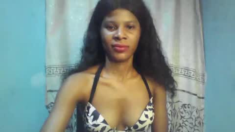 Snapshot of luckymadequeen chatting on January 2025 12:45:01 AM Gloria online show from January 2025 12:45:01 AM