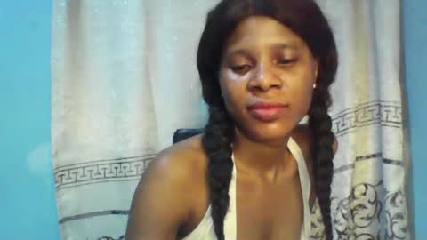 Snapshot of luckymadequeen chatting on January 2025 10:28:02 PM Gloria online show from January 2025 10:28:02 PM