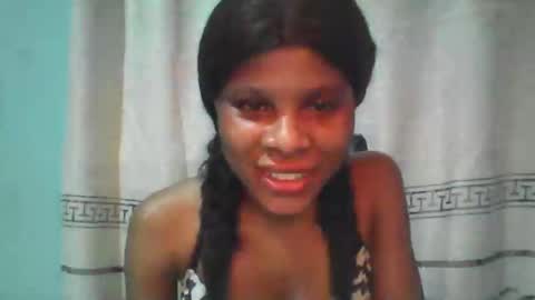 Snapshot of luckymadequeen chatting on February 2025 07:11:01 PM Gloria online show from February 2025 07:11:01 PM
