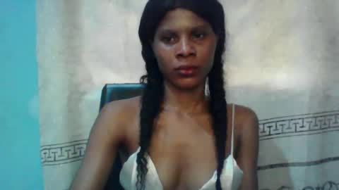 Snapshot of luckymadequeen chatting on February 2025 11:14:02 AM Gloria online show from February 2025 11:14:02 AM