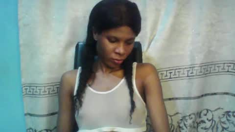 Snapshot of luckymadequeen chatting on February 2025 11:46:02 PM Gloria online show from February 2025 11:46:02 PM