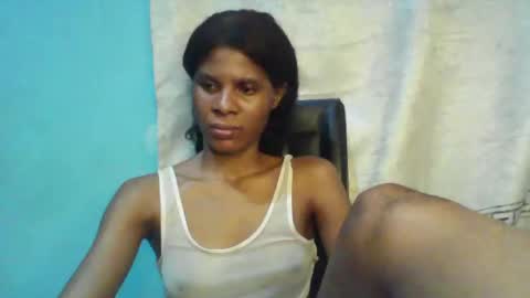 Snapshot of luckymadequeen chatting on February 2025 05:58:01 AM Gloria online show from February 2025 05:58:01 AM