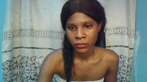 Snapshot of luckymadequeen chatting on February 2025 07:21:01 PM Gloria online show from February 2025 07:21:01 PM