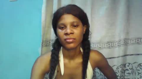 Snapshot of luckymadequeen chatting on February 2025 11:09:01 PM Gloria online show from February 2025 11:09:01 PM