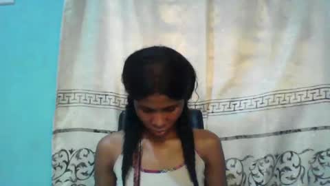 Snapshot of luckymadequeen chatting on February 2025 10:32:02 AM Gloria online show from February 2025 10:32:02 AM