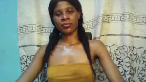 Snapshot of luckymadequeen chatting on February 2025 10:59:02 PM Gloria online show from February 2025 10:59:02 PM