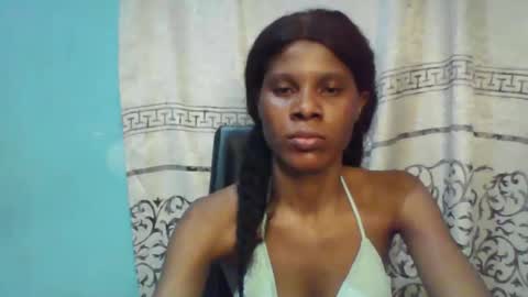 Snapshot of luckymadequeen chatting on February 2025 02:17:02 AM Gloria online show from February 2025 02:17:02 AM