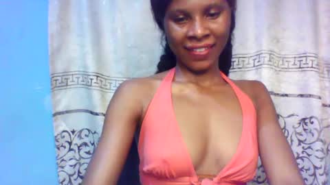 Snapshot of luckymadequeen chatting on February 2025 10:09:02 PM Gloria online show from February 2025 10:09:02 PM