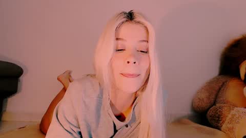 luckysapphire777 online show from February 2025 10:46:01 AM