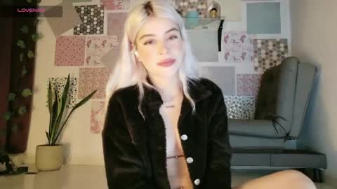 luckysapphire777 online show from March 2026 09:02:02 AM