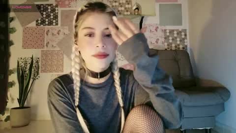 Snapshot of luckysapphire777 chatting on May 2026 10:15:02 PM luckysapphire777 online show from May 2026 10:15:02 PM