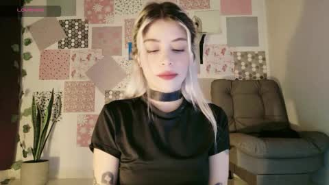 Snapshot of luckysapphire777 chatting on June 2026 01:27:01 PM luckysapphire777 online show from June 2026 01:27:01 PM